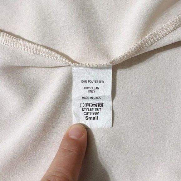 Sage Women's Size Small Robe Beige w/ Back Embroidery Short Sleeves SOME STAINS! - Picture 5 of 8